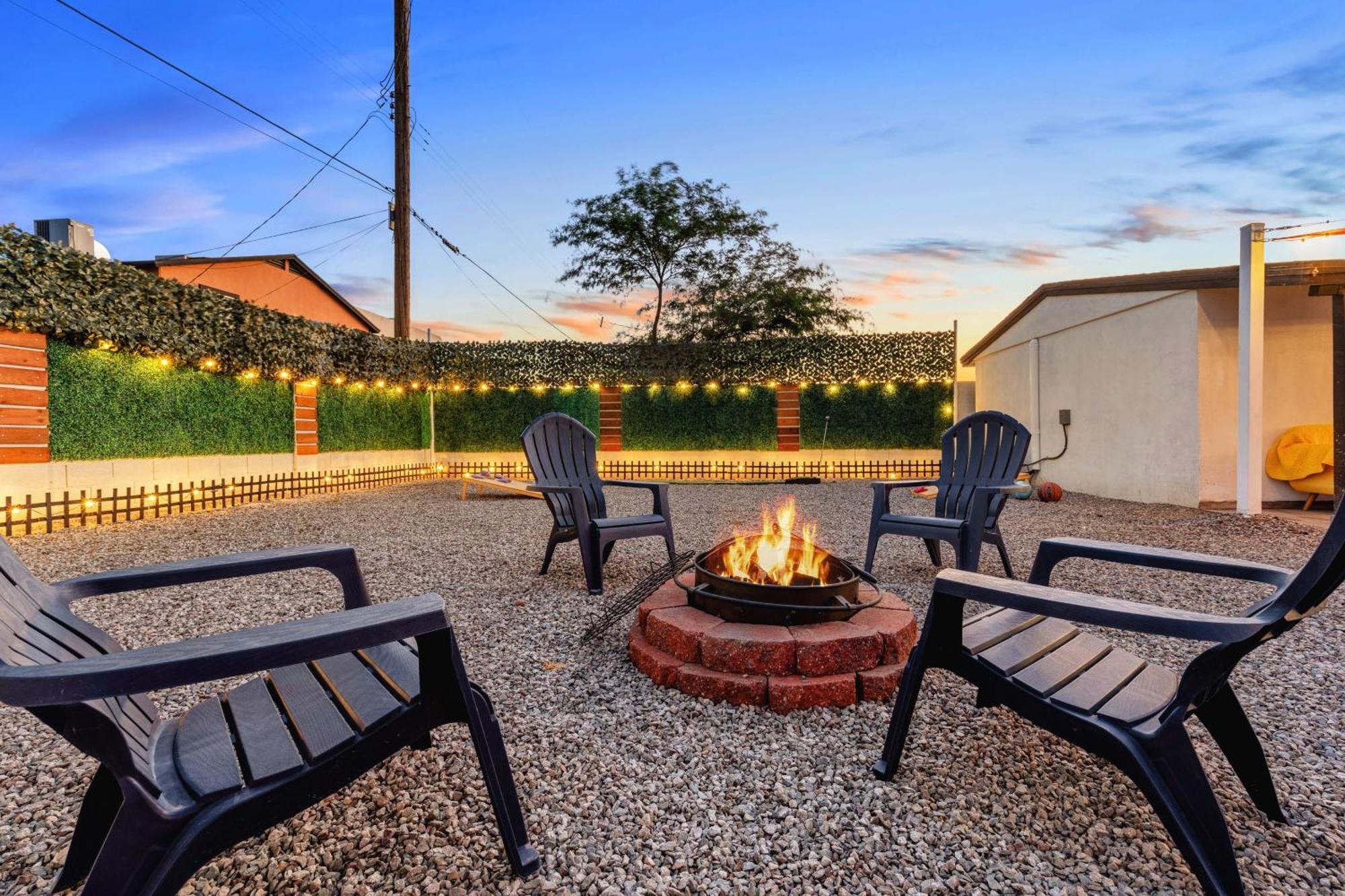 Phoenix Retreat - 2 Bedroom Home With King-Size Bed - 3 Smart Tvs - 10 Min From Airp - Unit A Kültér fotó