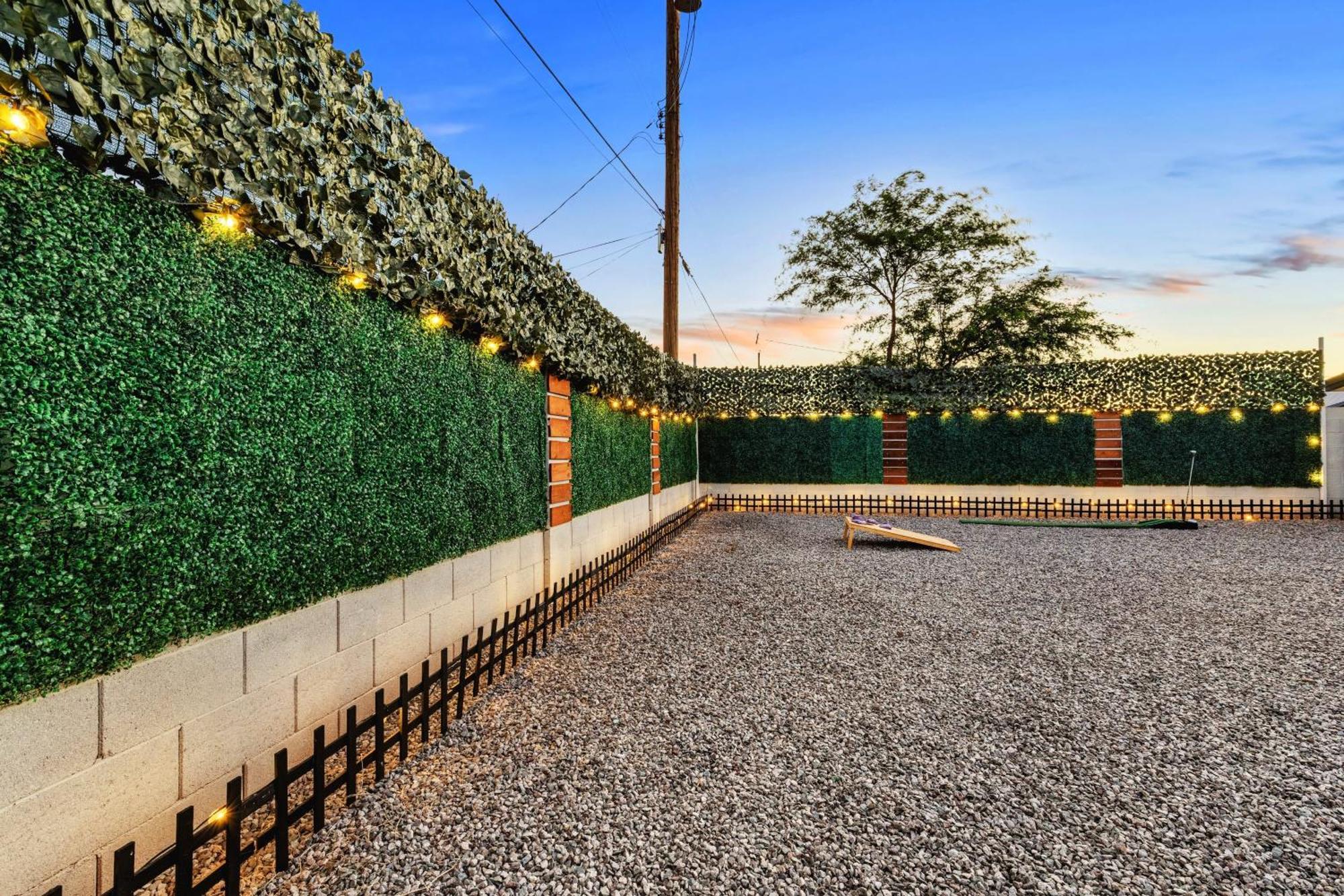 Phoenix Retreat - 2 Bedroom Home With King-Size Bed - 3 Smart Tvs - 10 Min From Airp - Unit A Kültér fotó